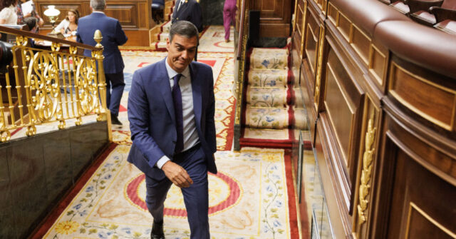 Spanish Socialists May Cling on to Power After Inconclusive Elections