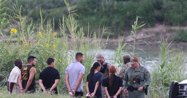 Texas Border Town Rescinds Agreement Allowing Trespass Arrests of Migrants