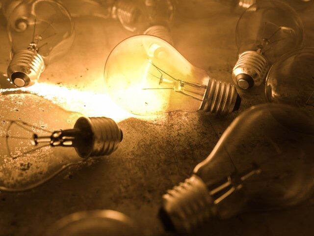 Incandescent light bulb