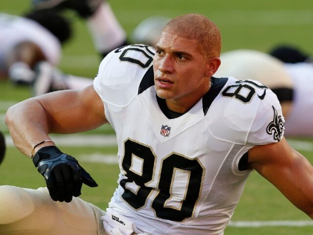 MIAMI GARDENS, FL - AUGUST 29: Jimmy Graham #80 of the New Orleans Saints warms up prior t