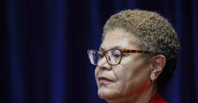 WATCH: Mob Ransacks Topanga Nordstrom in L.A.; Mayor Karen Bass: 'Unacceptable'