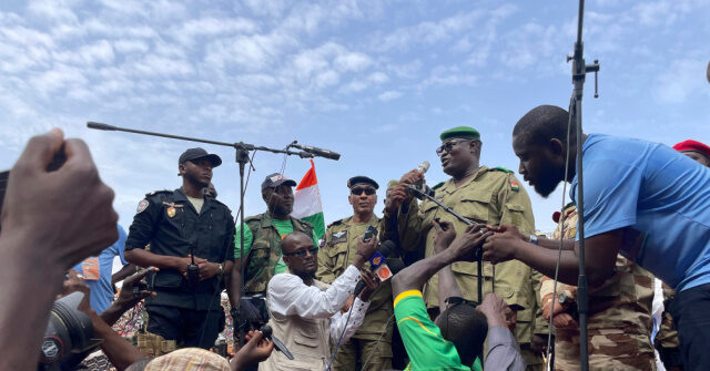 Niger Closes Airspace as Deadline for Neighbors' Invasion Expires