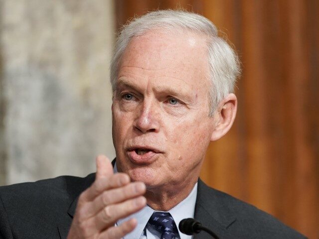 Exclusive — Sen. Ron Johnson: Lawmakers Appearing at Court with Donald Trump Are Calling Out 
