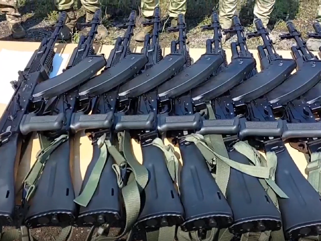 Russia Issues Local Militia With Hunting Rifles to Defend Against Ukraine - Vimarsana News