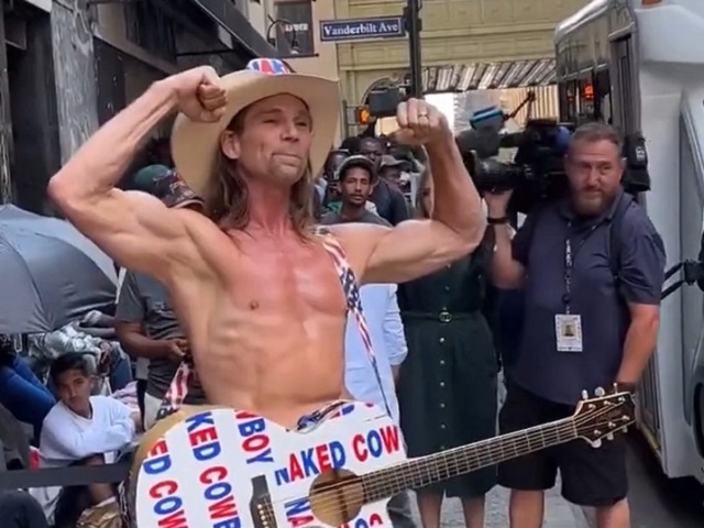 Watch: Times Square's 'Naked Cowboy' Appears at New York City Migrant Fiasco - Vimarsana News
