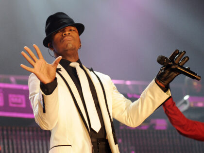 LONDON - FEBRUARY 14: American R&B singer Ne-Yo performs live at Wembley Arena on Febr