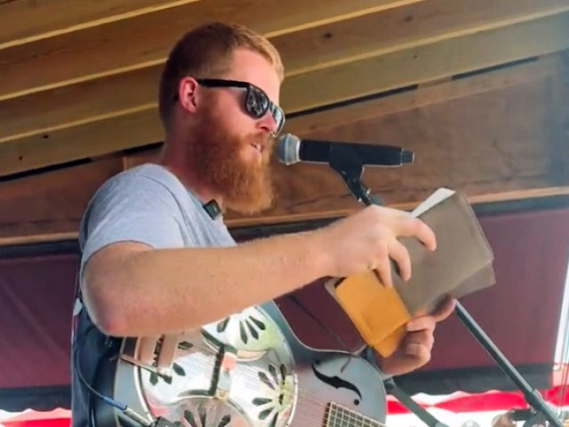 The Virginia folk singer performed a free concert in Barco, North Carolina, Sunday afternoon, taking note of the crowd growing slightly since his last time at the venue.