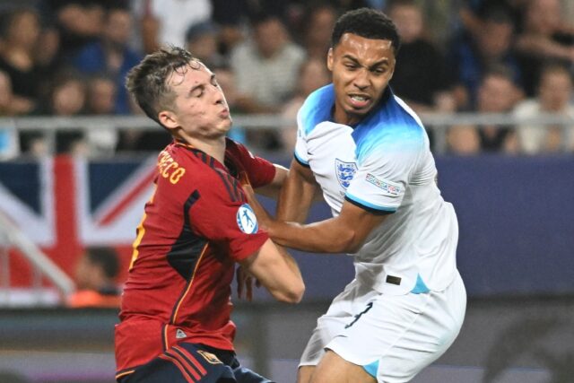 Cameron Archer (R) has joined Sheffield United from Aston Villa