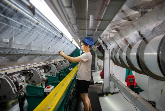 China's leaders are facing calls to introduce wider-ranging stimulus for the troubled econ