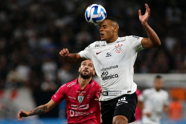 Heading to Forest - Corinthians' defender Murillo (R)