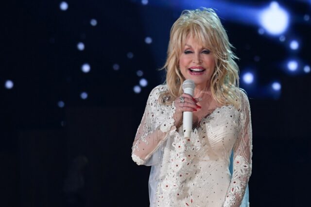 Paul McCartney and Ringo Starr have joined Dolly Parton on a rendition of 'Let It Be'