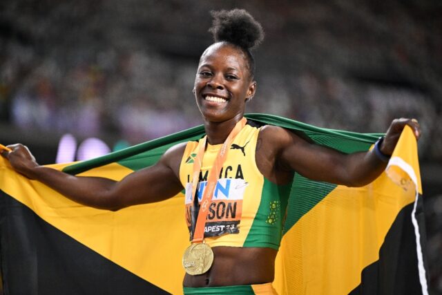 Shericka Jackson retained her world 200m title