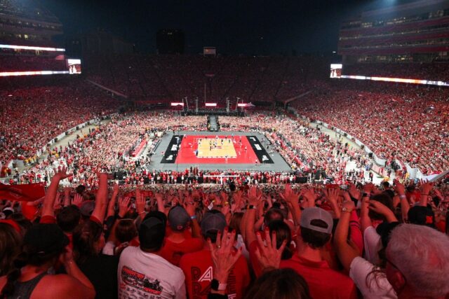 A volleyball competition between the Nebraska Cornhuskers and Omaha Mavericks drew a world