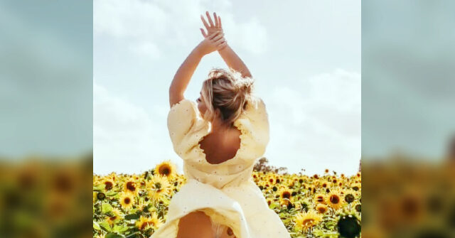 U.K. Farm Asks Visitors to Stop Taking Racy Photos in Sunflower Field