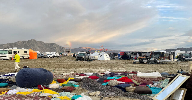 Sheriff Slams Burning Man Attendees Who Abandoned Cars and Left Behind 'Trash for Miles'