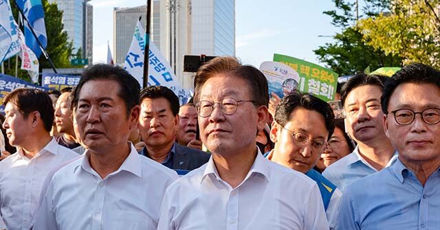 South Korea: Leftist Opposition Leader Goes on Hunger Strike After Bribery Allegations