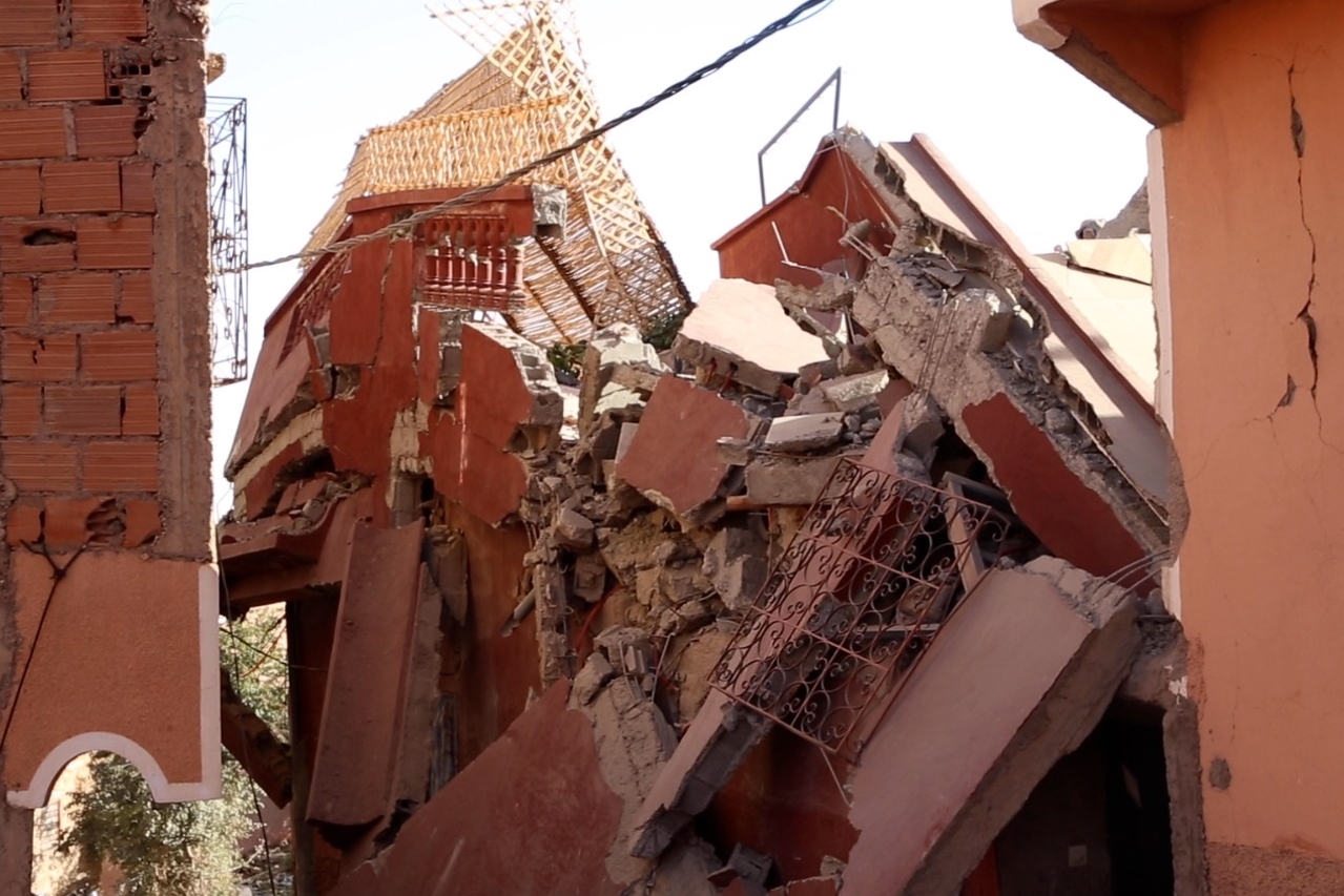 MARRAKECH, MOROCCO - SEPTEMBER 9: View of a destroyed building after a magnitude 7 earthquake in Marrakech, Morocco on September 9, 2023. At least 820 people were killed and 672 others injured following a powerful tremor of land that hit Morocco, the country's interior ministry said Saturday.  (Photo by Stringer/Anadolu Agency via Getty Images)