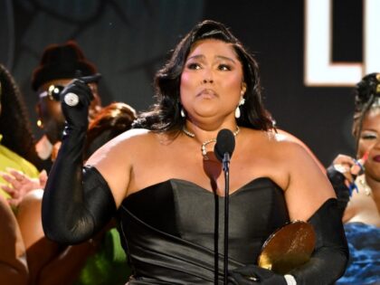 ‘I Needed This’: Lizzo Receives Humanitarian Award Hours After Latest Employee Harassment Lawsuit