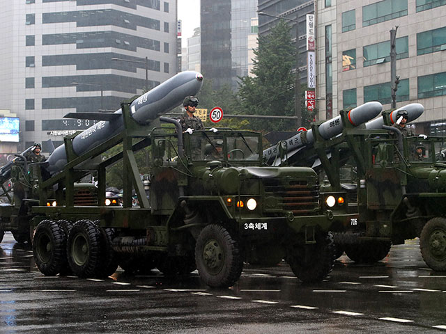 South Korea Threatens to 'End' North Korea Regime During First Military Parade in a Decade - Vimarsana News
