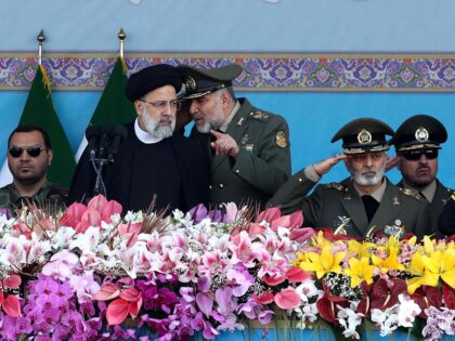 Iran military (Atta Kenare / AFP via Getty)