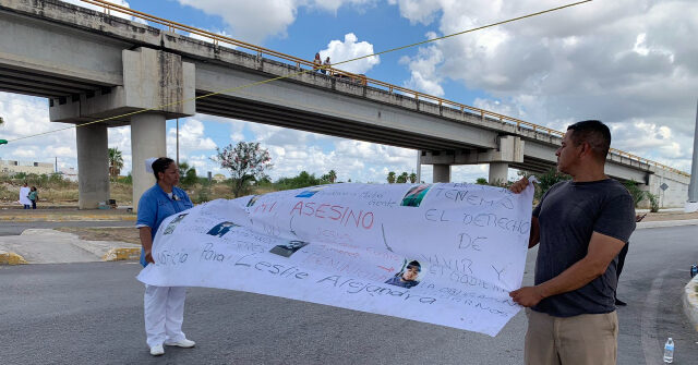 Protesters Block Mexican Border City Port of Entry over Unsolved Murder