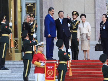 Nicolas Maduro posted on Twitter, "Grateful to brother President Xi Jinping, and also to the authorities of the People's Republic of China, for such a pleasant reception. We ratify to the world our unity and commitment to continue advancing towards a new splendid era of growth and development for our …