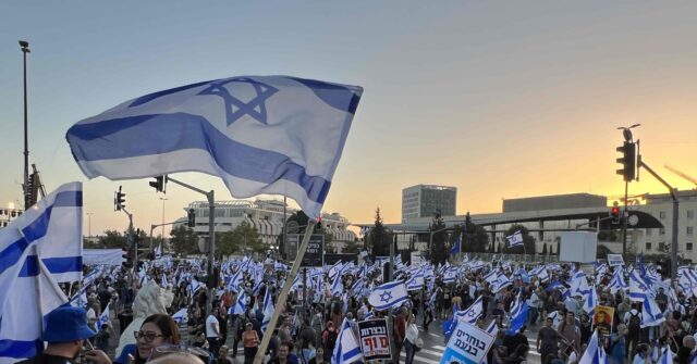 PHOTOS: Israelis Rally for Netanyahu's Judicial Reforms