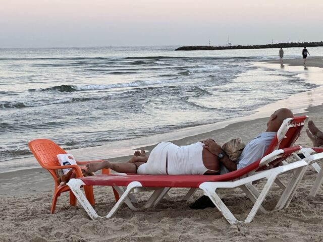 Tel Aviv beach (Joel Pollak / Breitbart News))