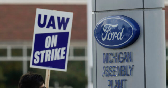 Ford: 600 Michigan Workers Temporarily Laid Off as UAW Strikes Ramp Up