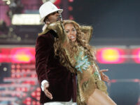 Usher Planning 'Tastefully Dressed' Pole Dancers at Super Bowl Halftime Sho