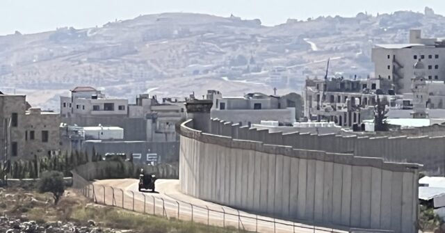 PHOTOS: Israel's Successful Security Barrier, a Model for U.S.-Mexico Border