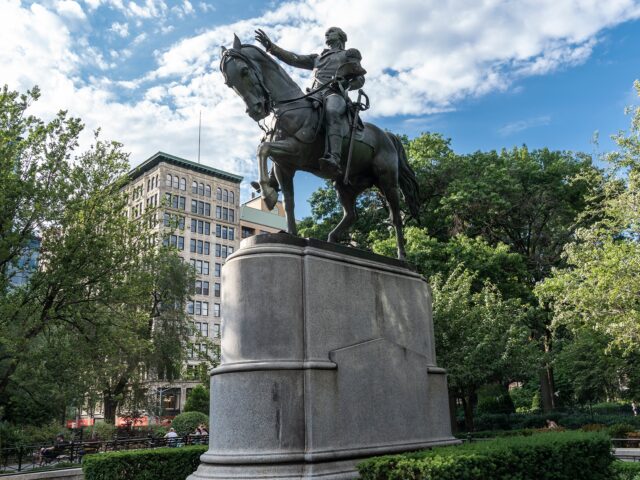 NEW YORK, UNITED STATES - 2020/06/26: General view of statue of President George Washingto
