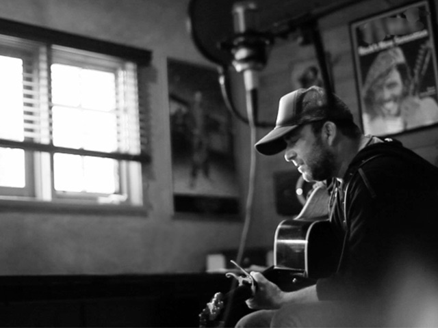 LISTEN: 'American Heart' Singer-Songwriter Jon Kahn Releases Brand New Single: 'Where Should We Go Tonight' - Vimarsana News