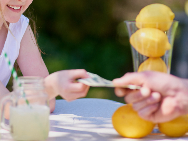 Four-Year-Old Donates Lemonade Stand Profits to Charity - Vimarsana News