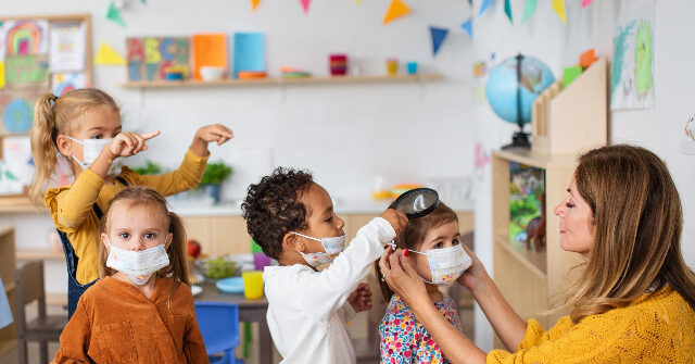 CDC: Don't Need Mandates Right Now, 'Need to Use These Tools' Like Masks When Virus Level Is High