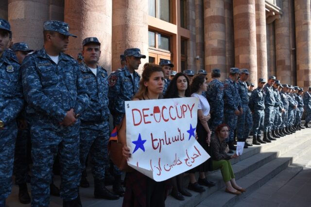 Armenians protest to urge the government to respond to the Azerbaijani military operation