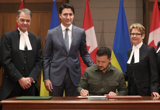 Canadian Speaker Anthony Rota (L) apologised for the incident, which occurred during a vis