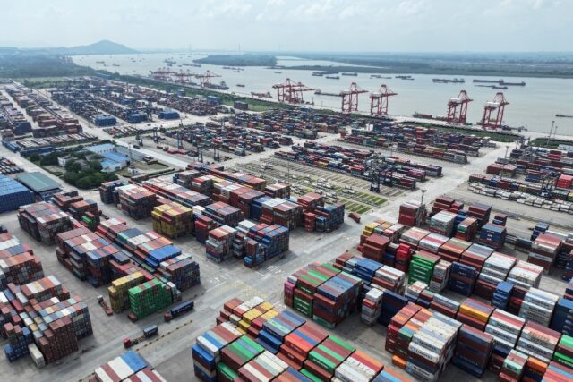 China's leaders are coming under increasing pressure to introduce measures to boost the fl