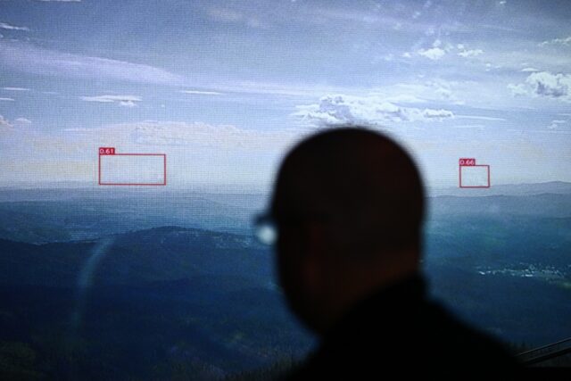 Computers are 'learning' how to spot smoke from wildfires in California, giving firefighte