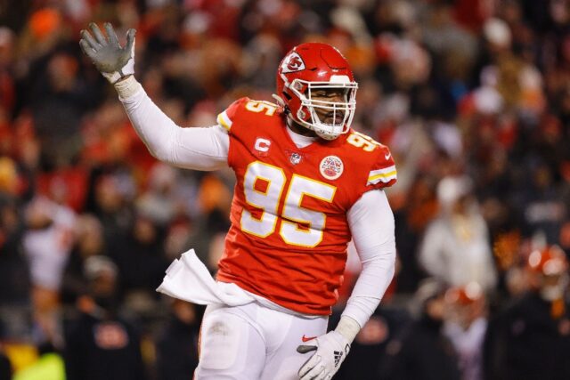 Defensive tackle Chris Jones ended his contract holdout after agreeing on terms of a one-y