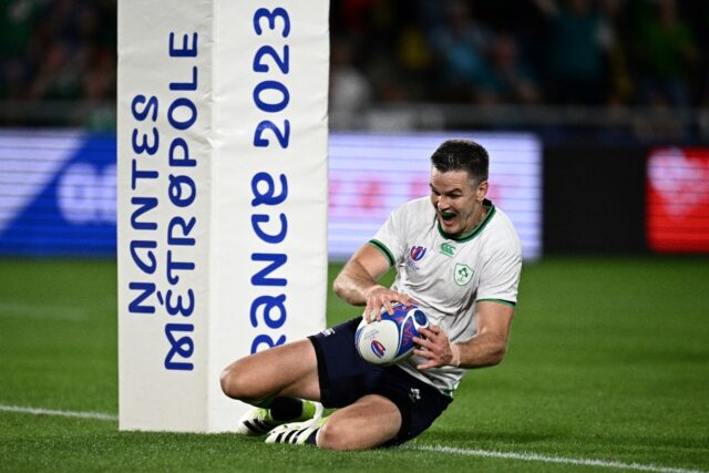 Johnny Sexton scores the try that made him Ireland's all-time highest points scorer