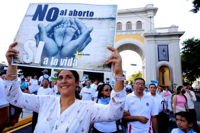 Members of civil and religious organizations protest against the decriminalization of abor