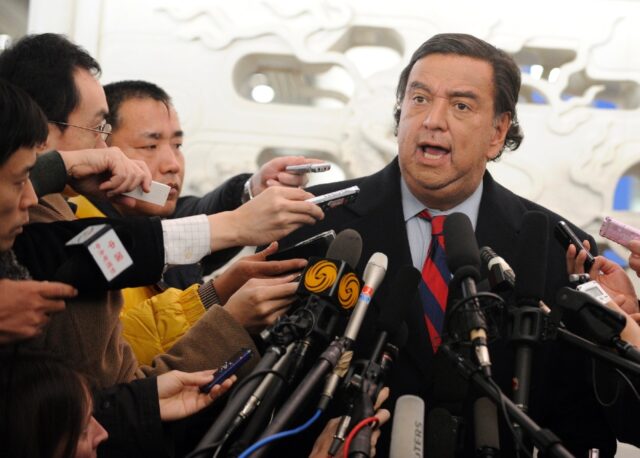 US troubleshooter Bill Richardson, who has died at age 75, is seen here in 2010 talking to