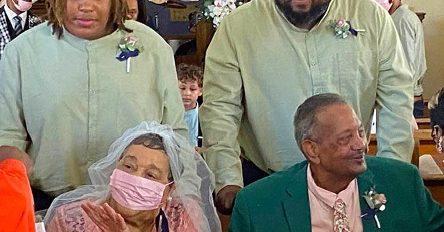 PHOTO: GA Couple Marks 70 Years of Married Life by Renewing Vows