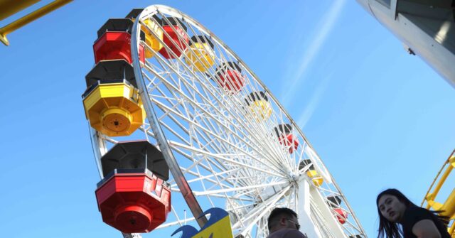 Man Climbs Santa Monica Ferris Wheel, Issues Bomb Threat, Stops Traffic for Hours