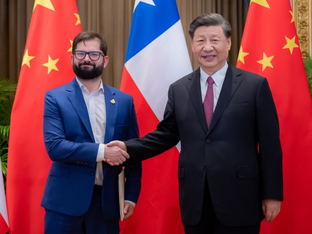 Chile's President Gabriel Boric Meets China's Xi Jinping, Seeking 'Green' Mineral Investors - Vimarsana News