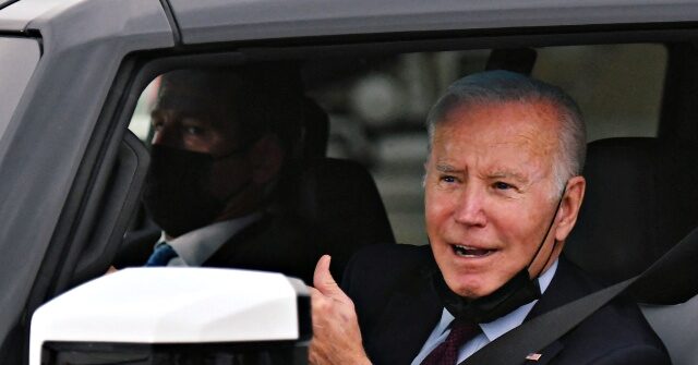 NextImg:Car Dealers Warn Joe Biden: Americans Are Not Buying Electric Cars