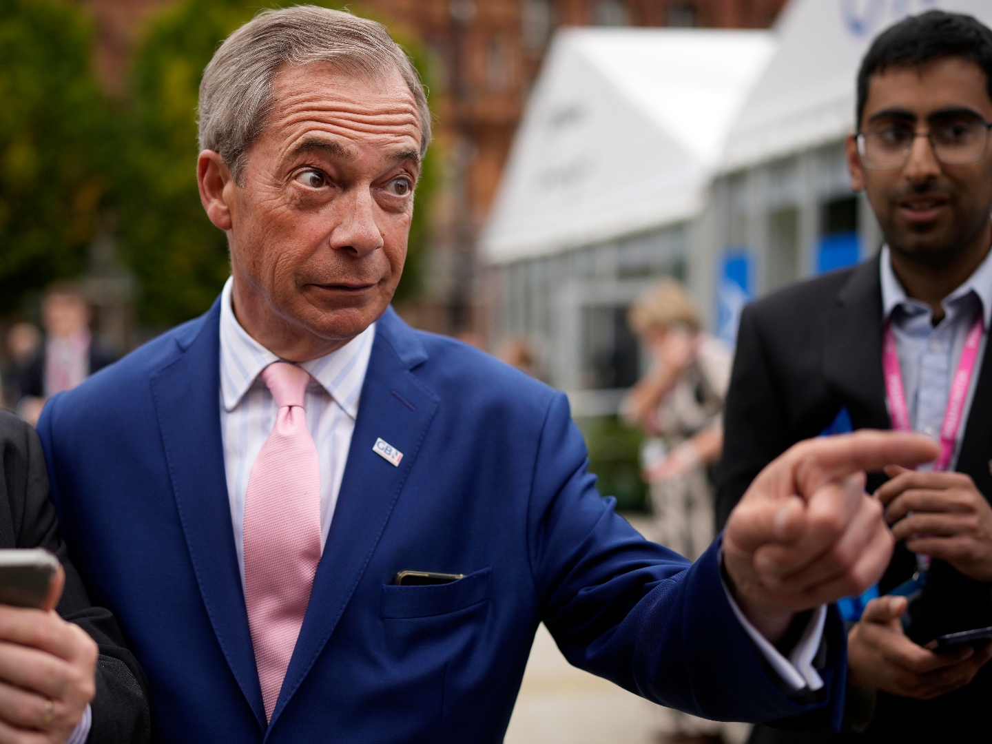 Bankers Gloated over Farage Debanking, Internal Messages Show - Vimarsana News