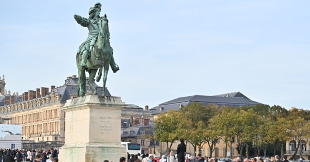 France: Three Airports, Palace of Versailles Shut Down over Security Fears
