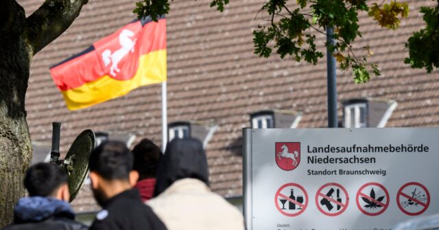 German Cabinet Members Call For Massive Cuts to Asylum Seeker Benefits